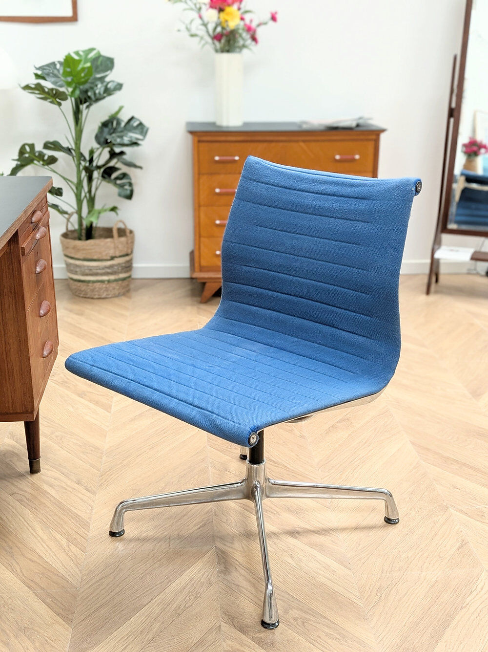 Chaise de bureau Charles et Ray Eames