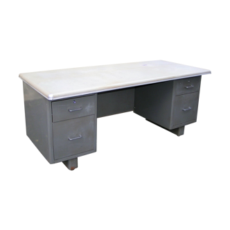 Metal desk