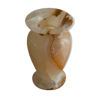 Vase in onyx