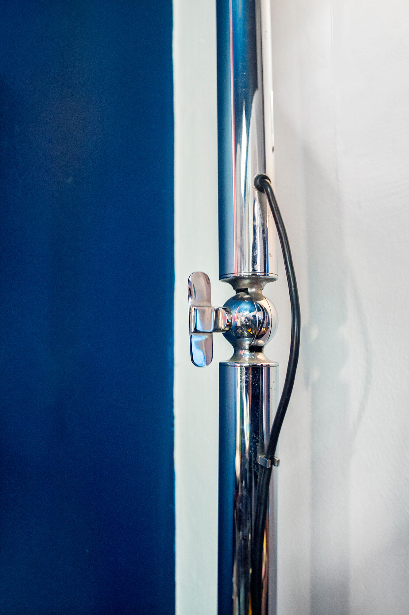 Adjustable floor lamp in chromed metal Italia Anni '70