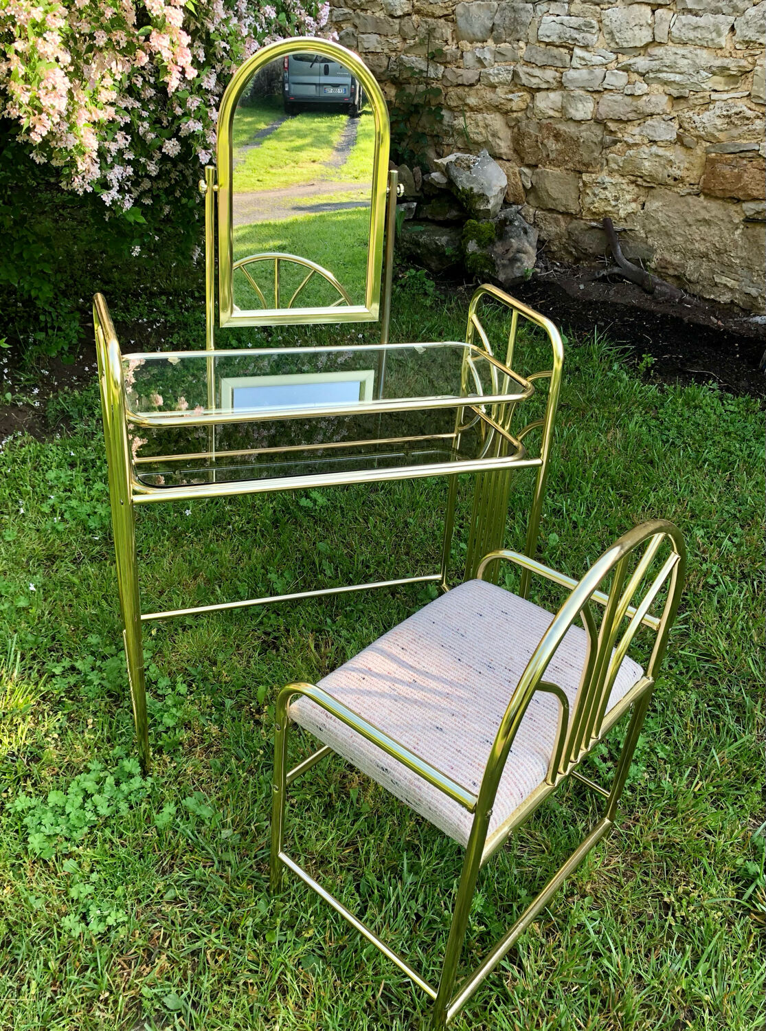 Dressing table and matching vintage armchair