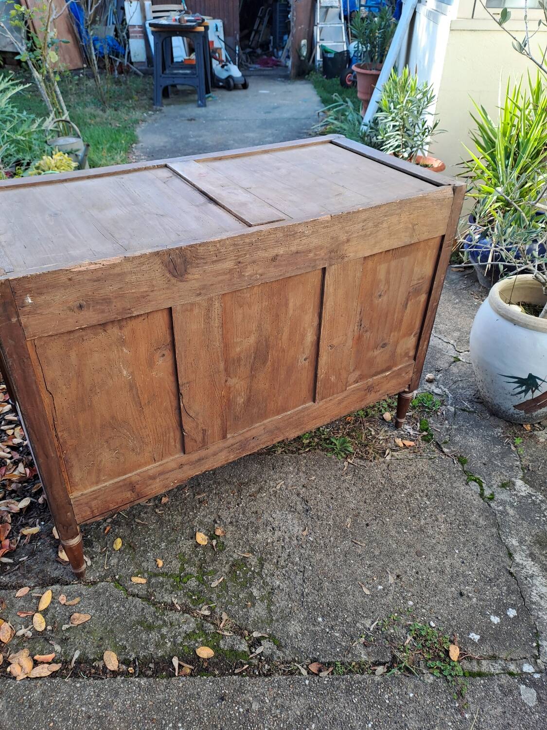 Louis XVI chest of drawers, mahogany, late 18th century, early 19th century