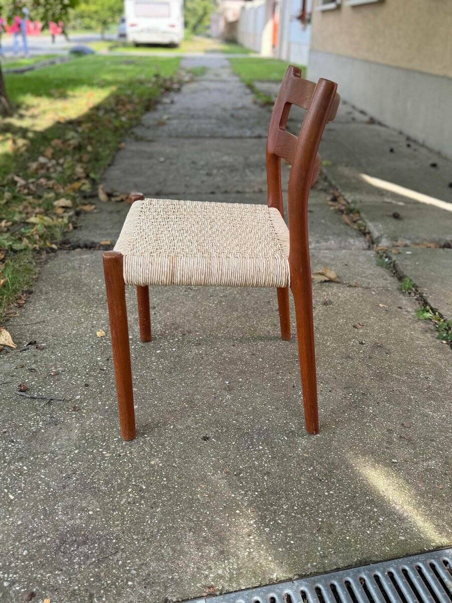 Set of 6 Mid-Century chairs model 84 Niels O. Møller in brown wood and paper cord.