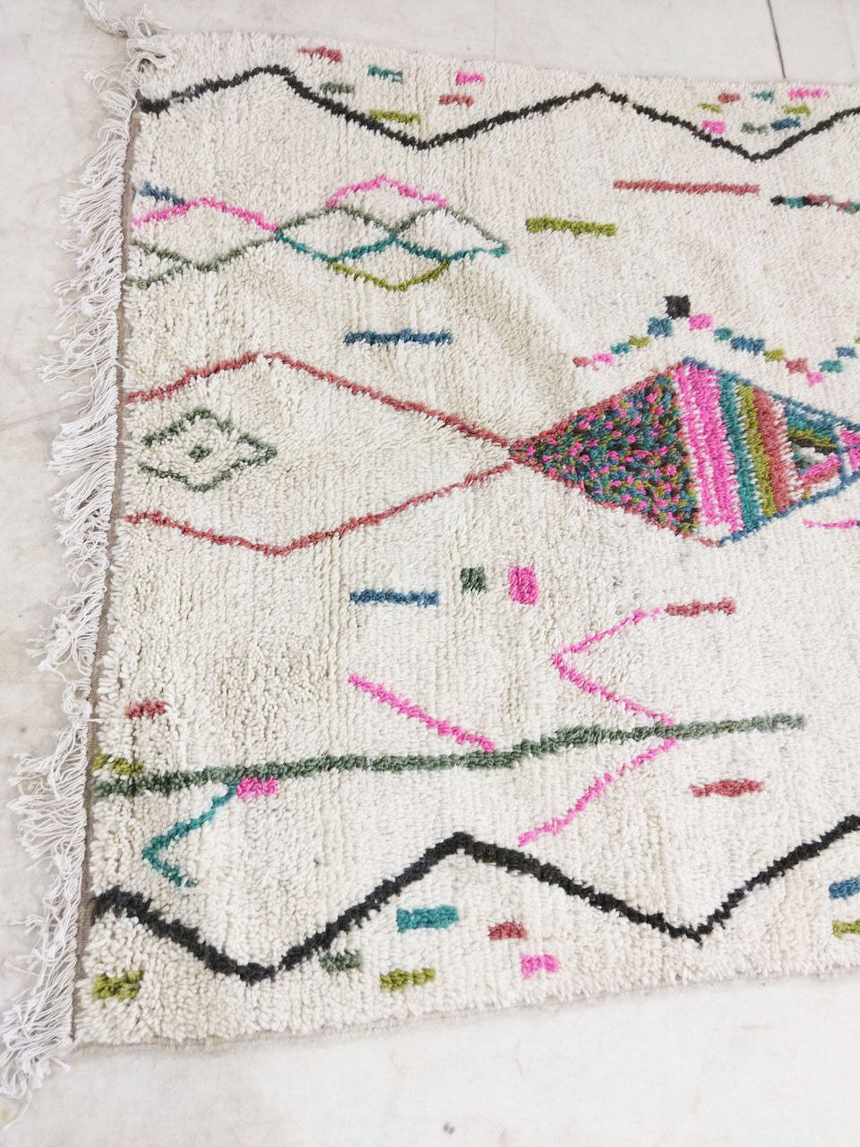 Moroccan berber rug 250x154cm