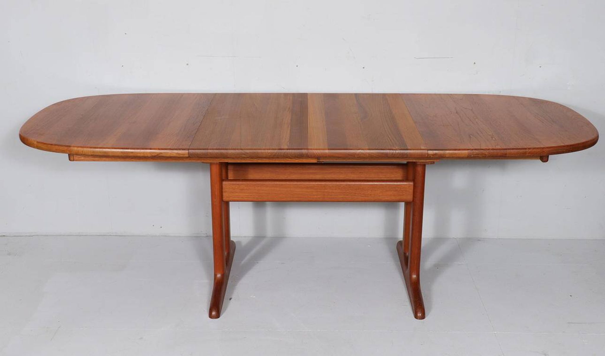 Mid-century extendable dining table/teak table by Glostrup, Denmark, 1960s.