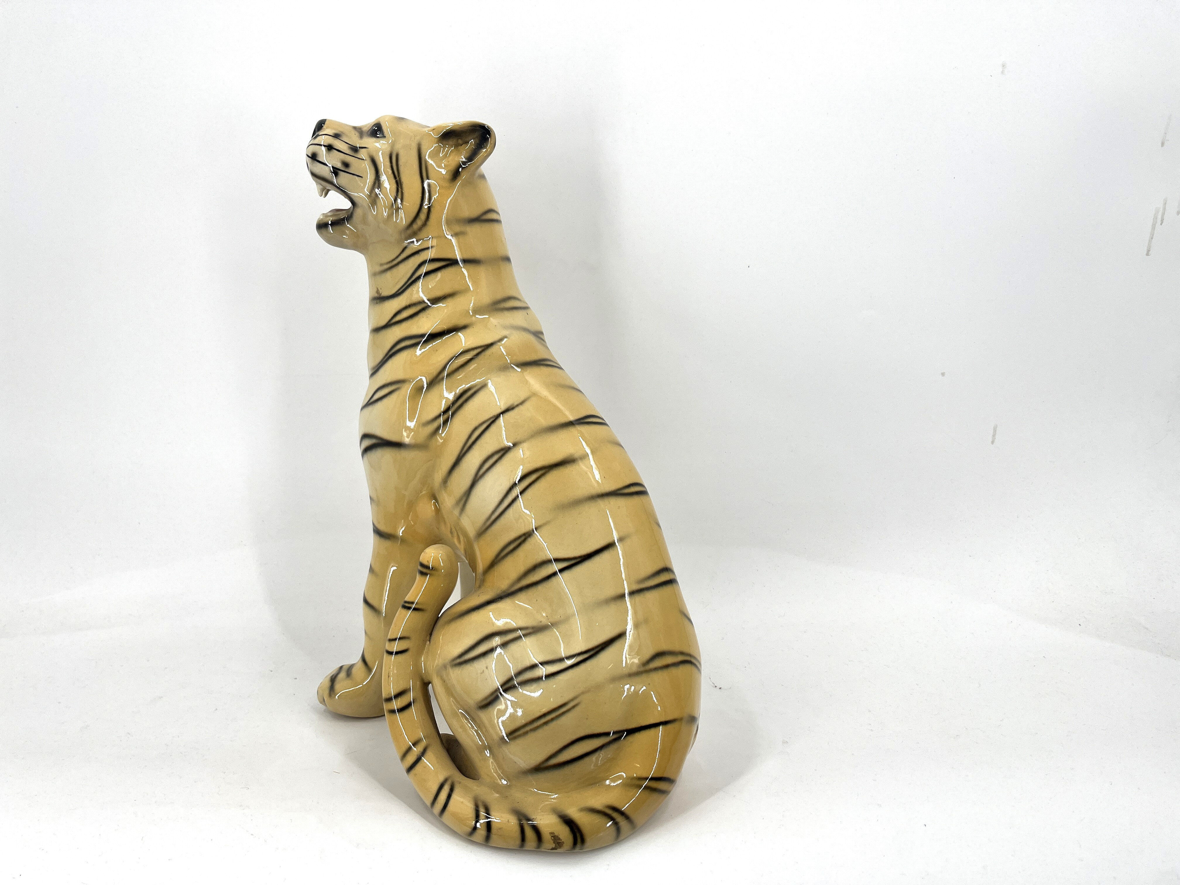 Ceramic hand painted leopard, 1960s Italy
