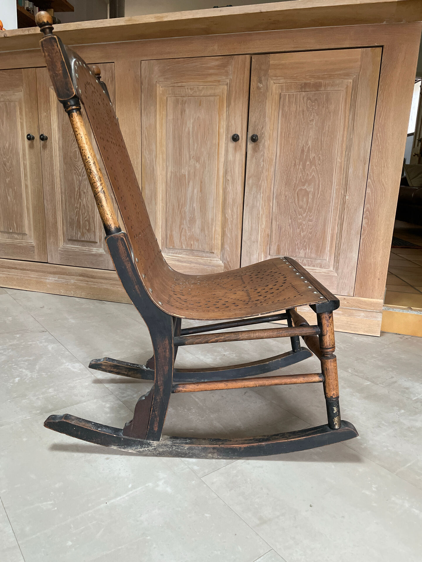 Victorian bent plywood rocking chair – Gardiner’s patents 1872 / 1873