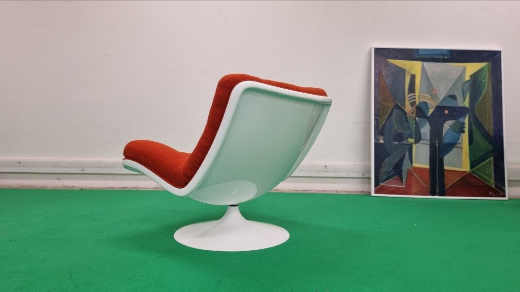 Geoffery Harcourt F975 by Artifort