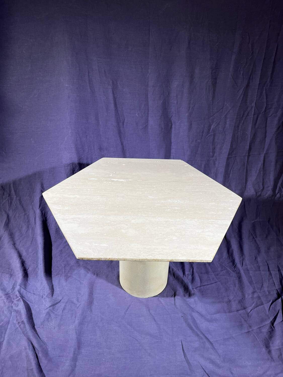 Table basse en travertin pied acier