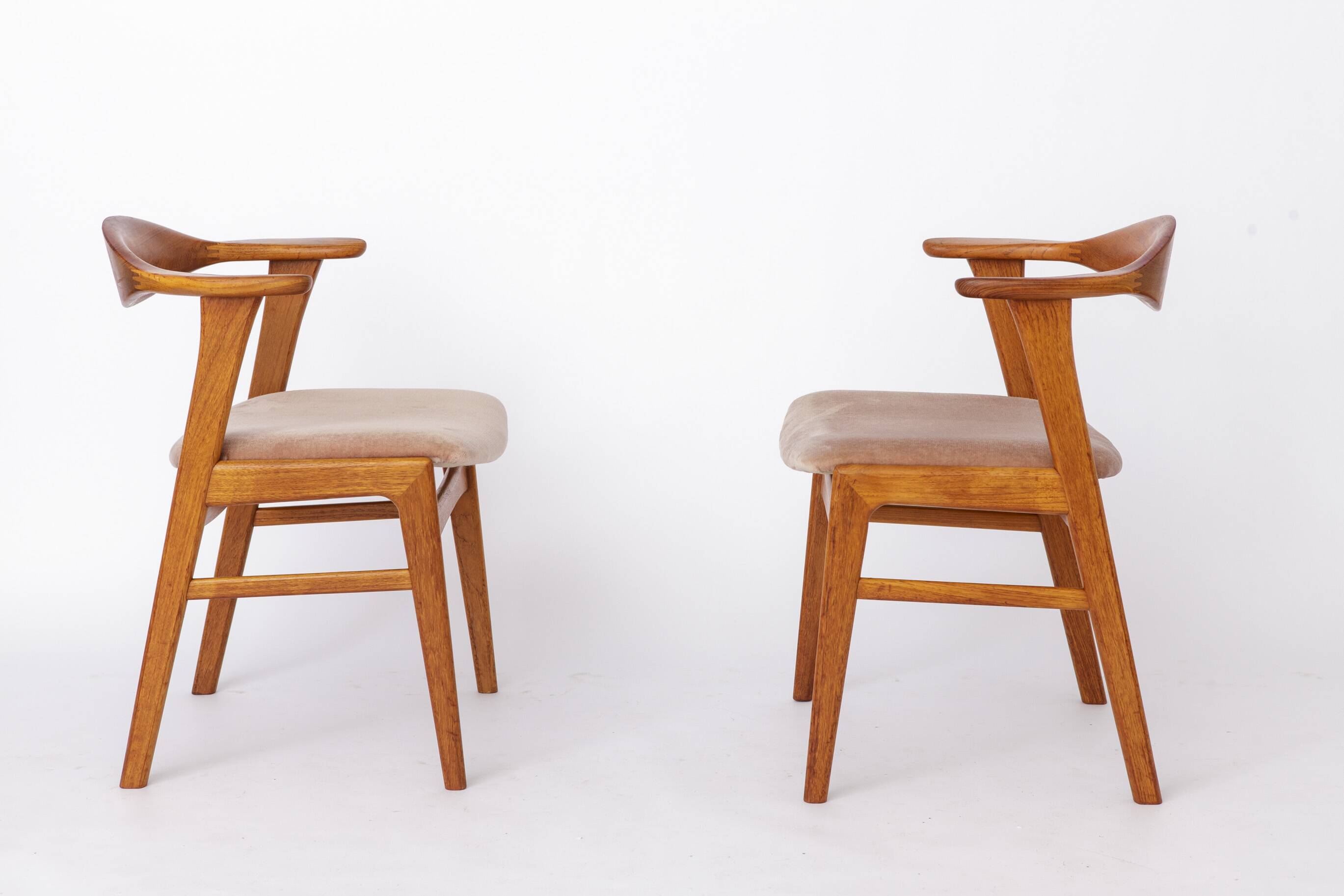 Set of 4 Erik Kirkegaard Chairs Model 49, Danish Mid Century 1960s Teak