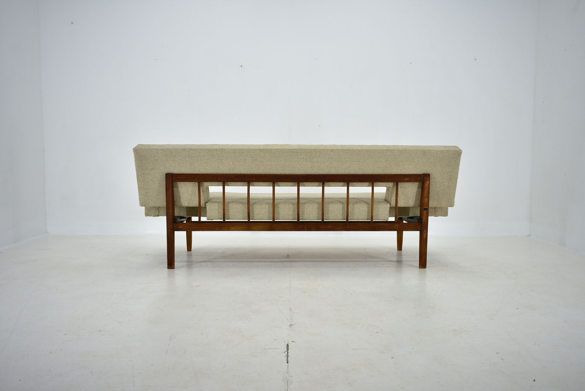 Mid-Century Sofa / Daybed Designed by Miroslav Navratil, 1960s