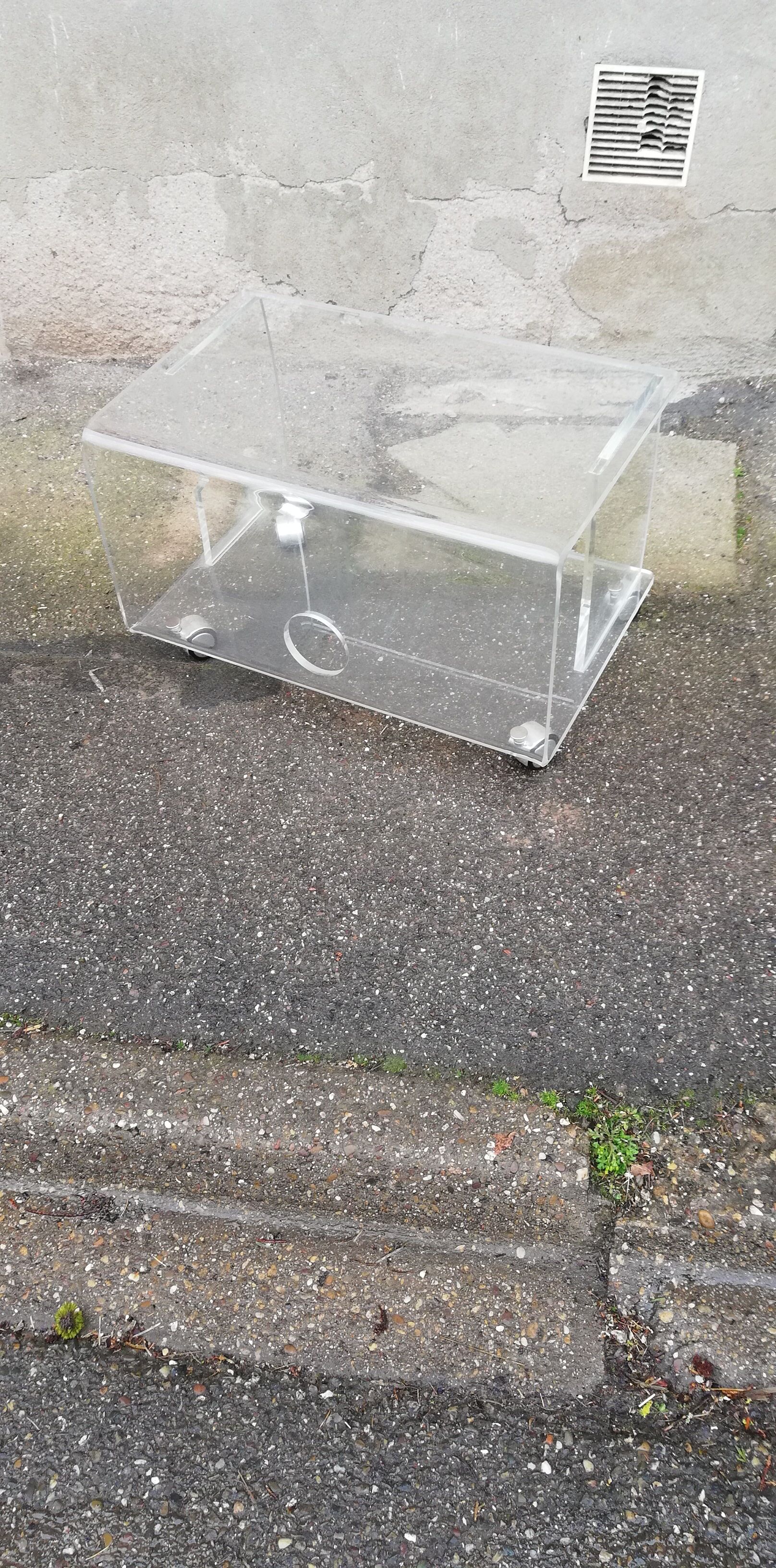 Table basse vintage plexiglas