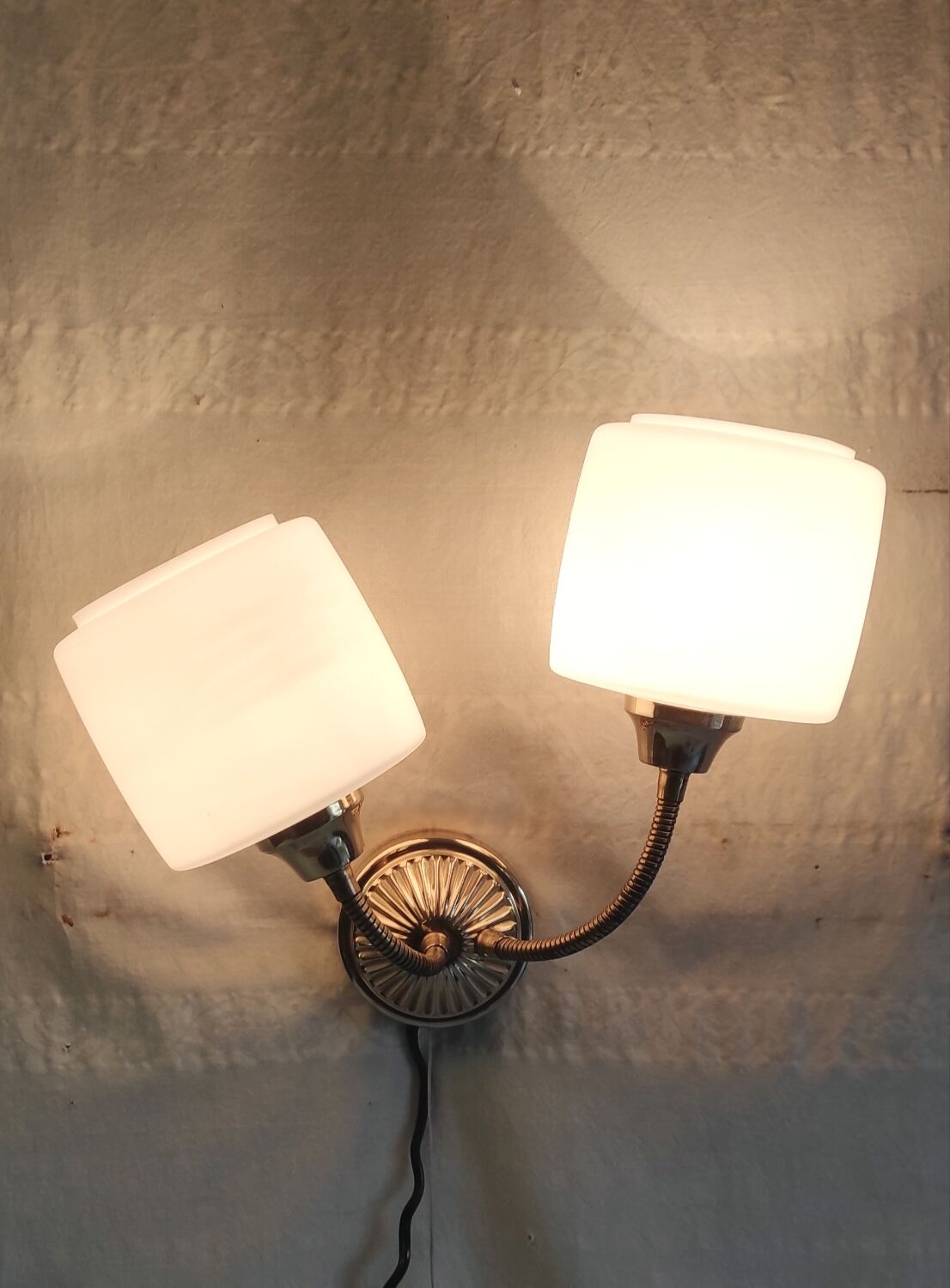 Double articulated wall light with opaline globe - 1950s/60s