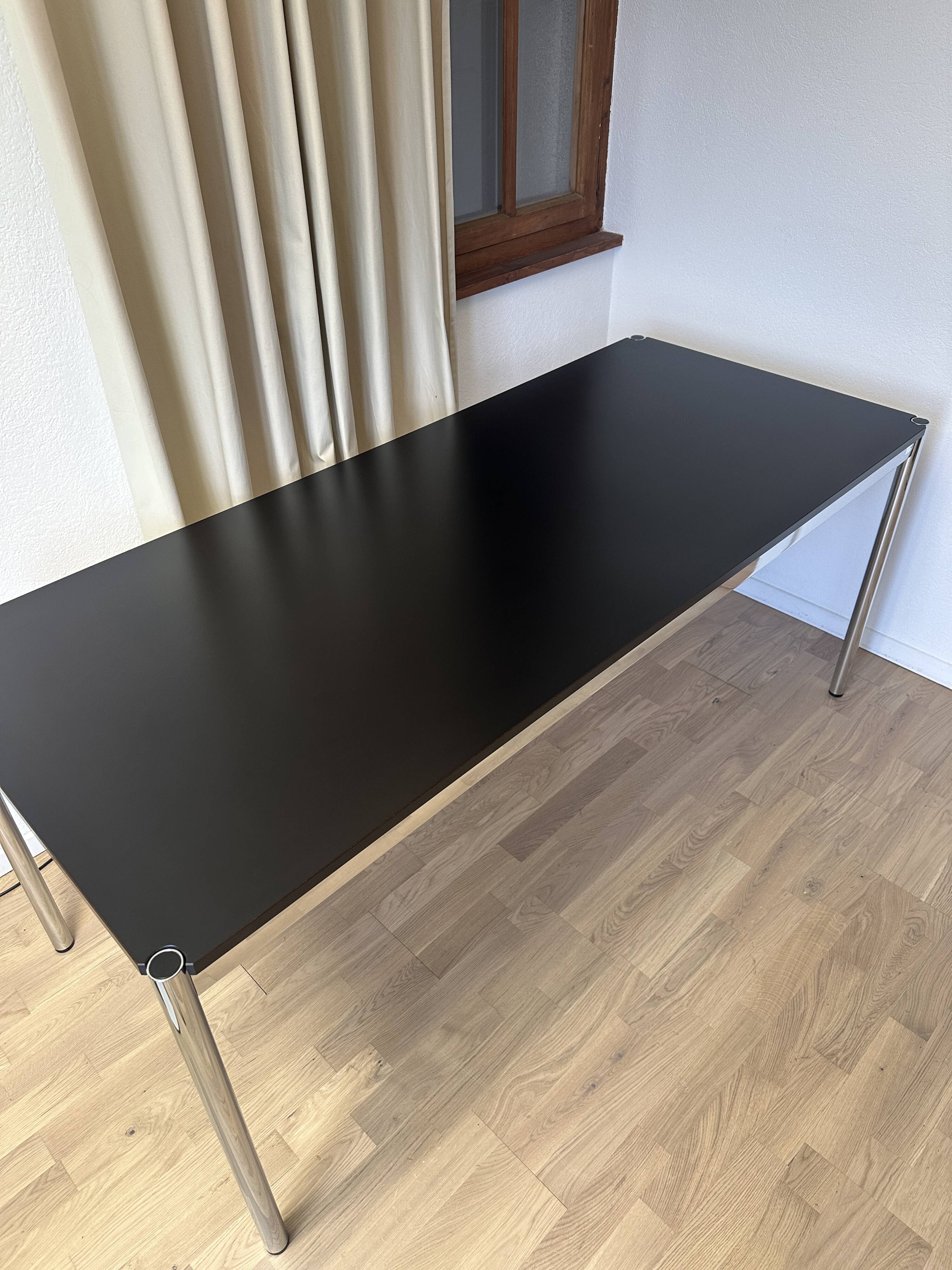 USM Haller desk in black argolite