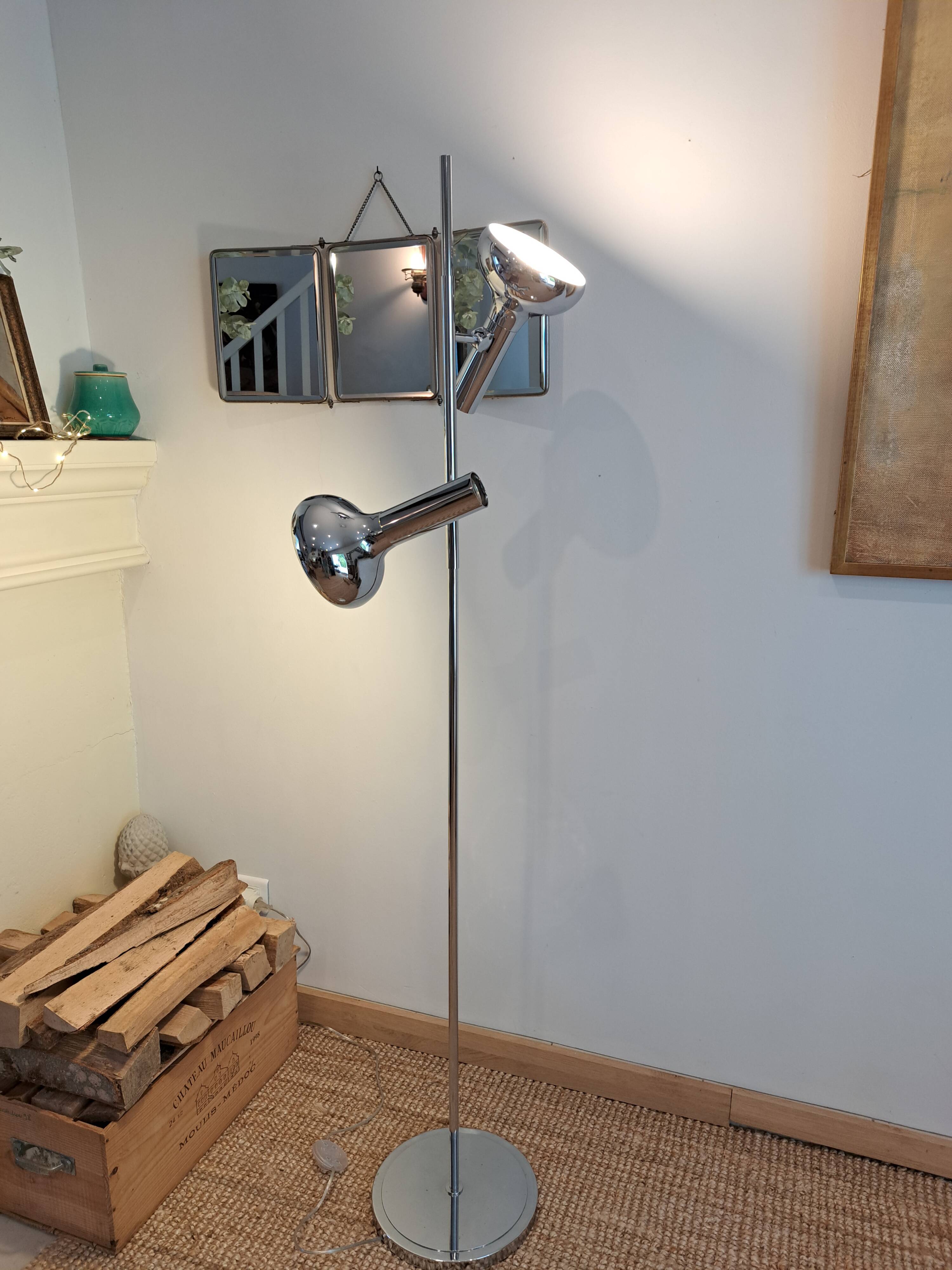 Chrome floor lamp from the 1970s.