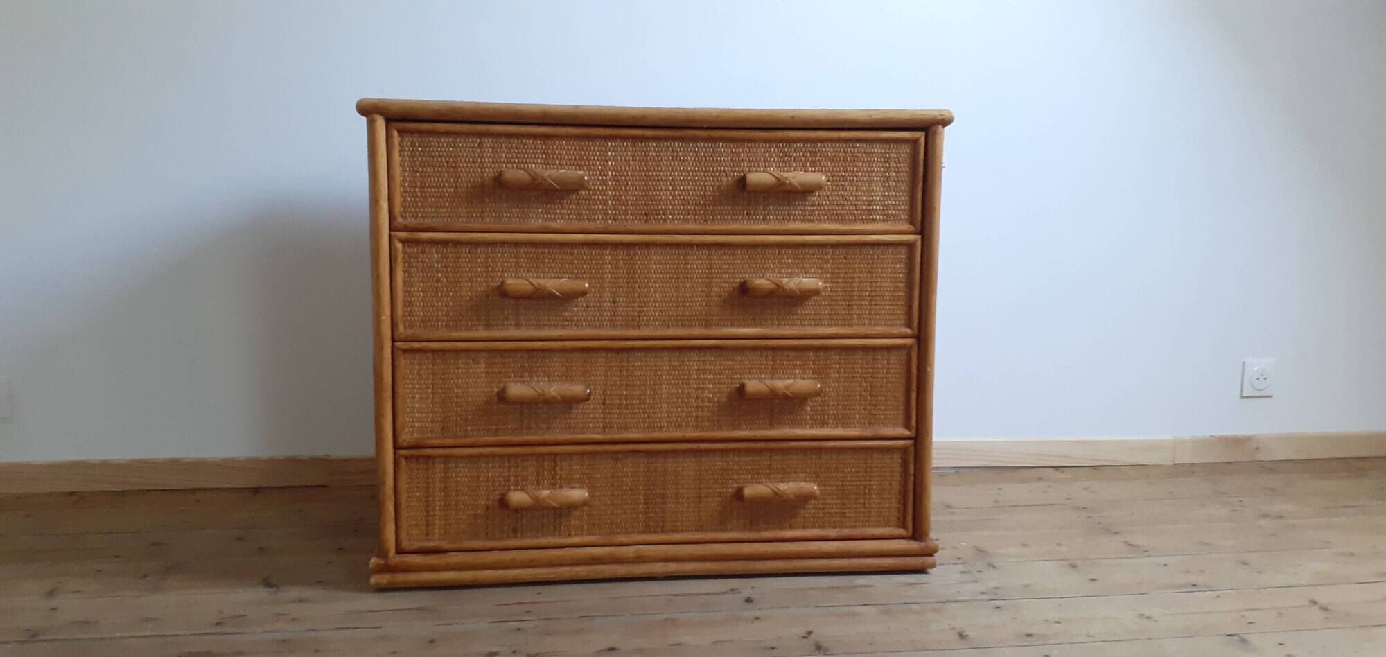 Vintage wicker and rattan 4-drawer chest of drawers