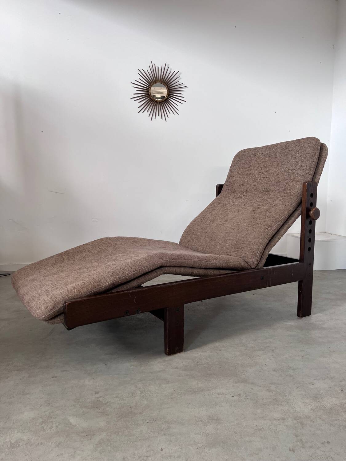 Old chaise longue wooden lounge chair Italian design from the 60s vintage