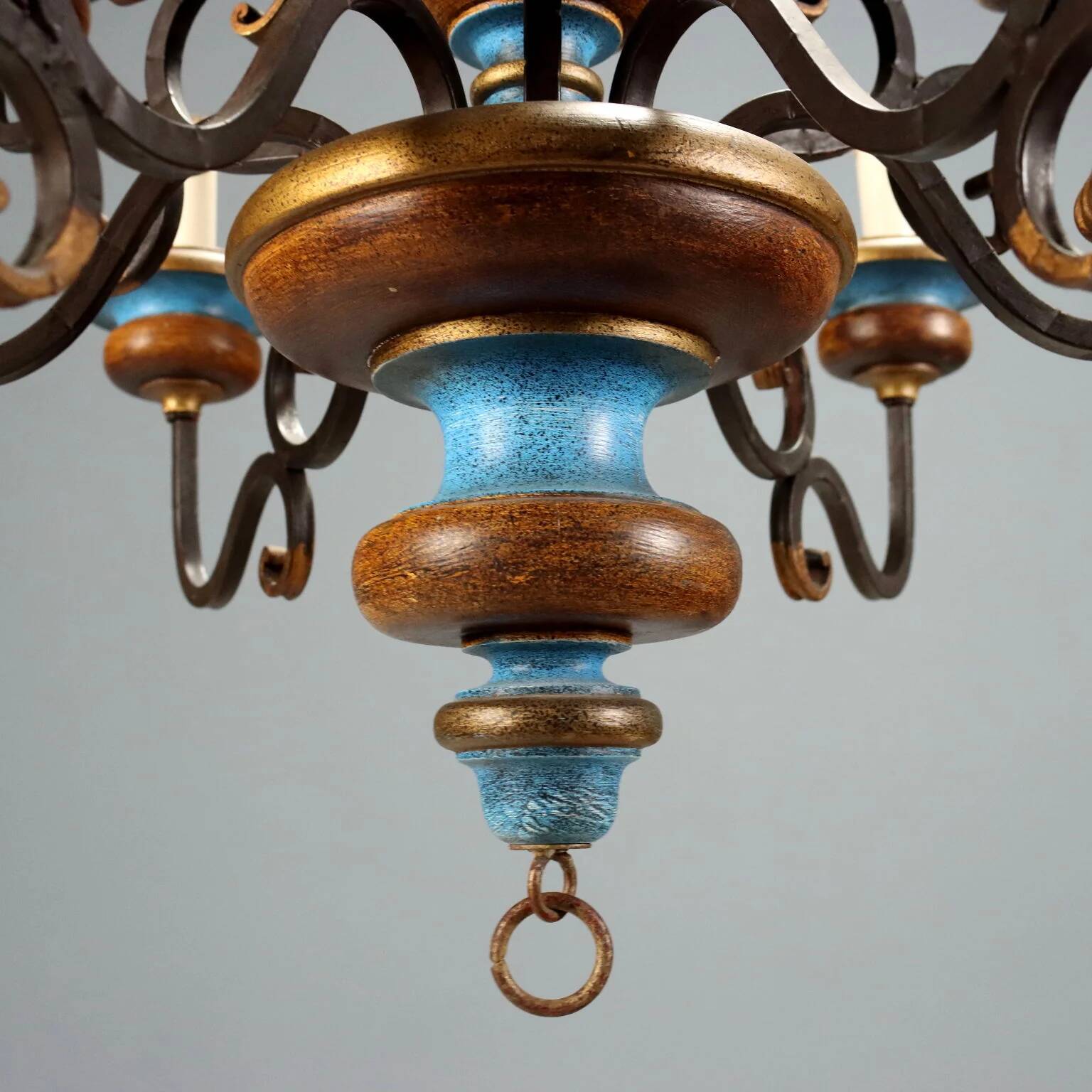 Antique wooden and brass chandelier with 9 lights, Italy, 20th century.