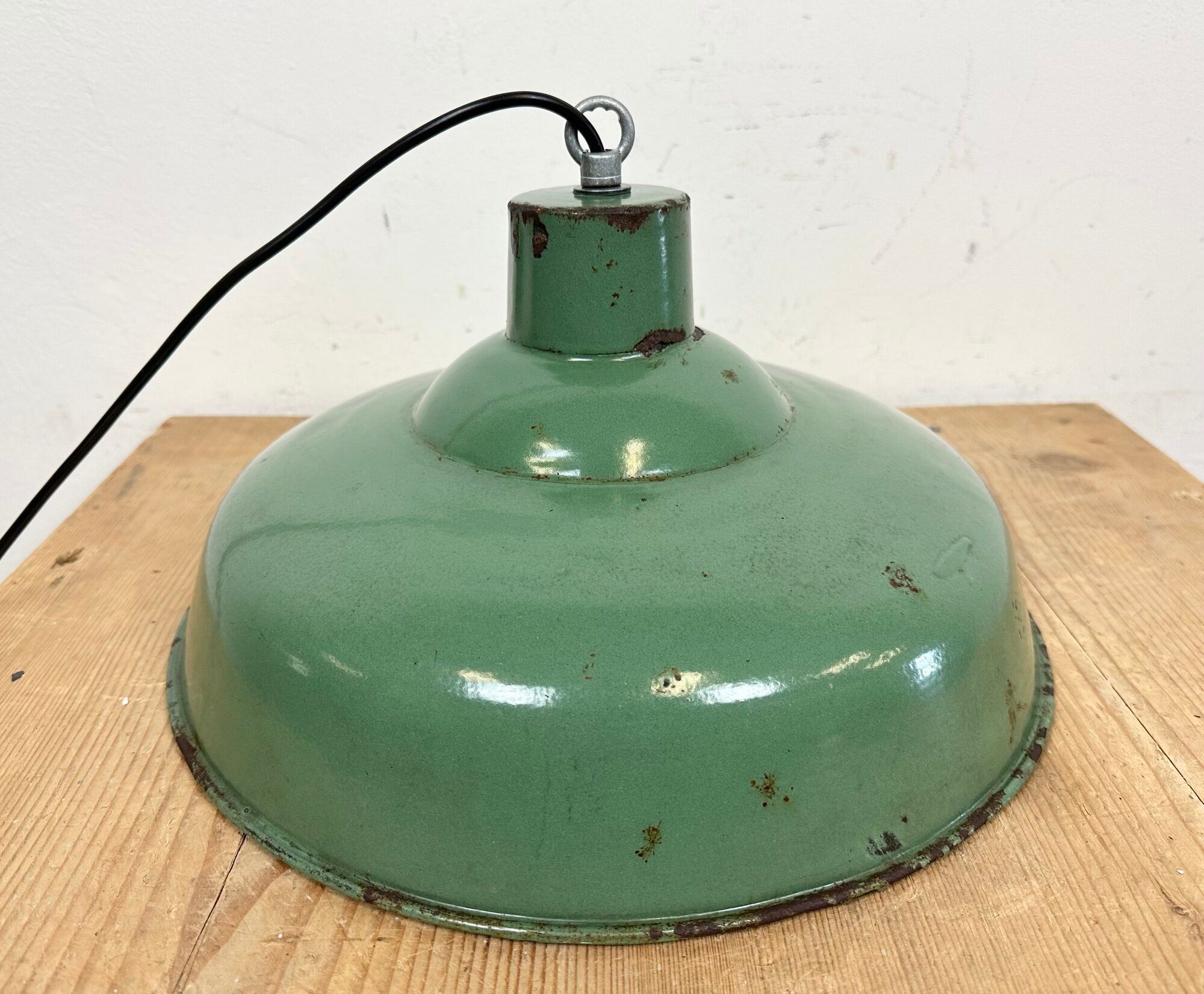 Industrial french green enamel factory lamp, 1960s