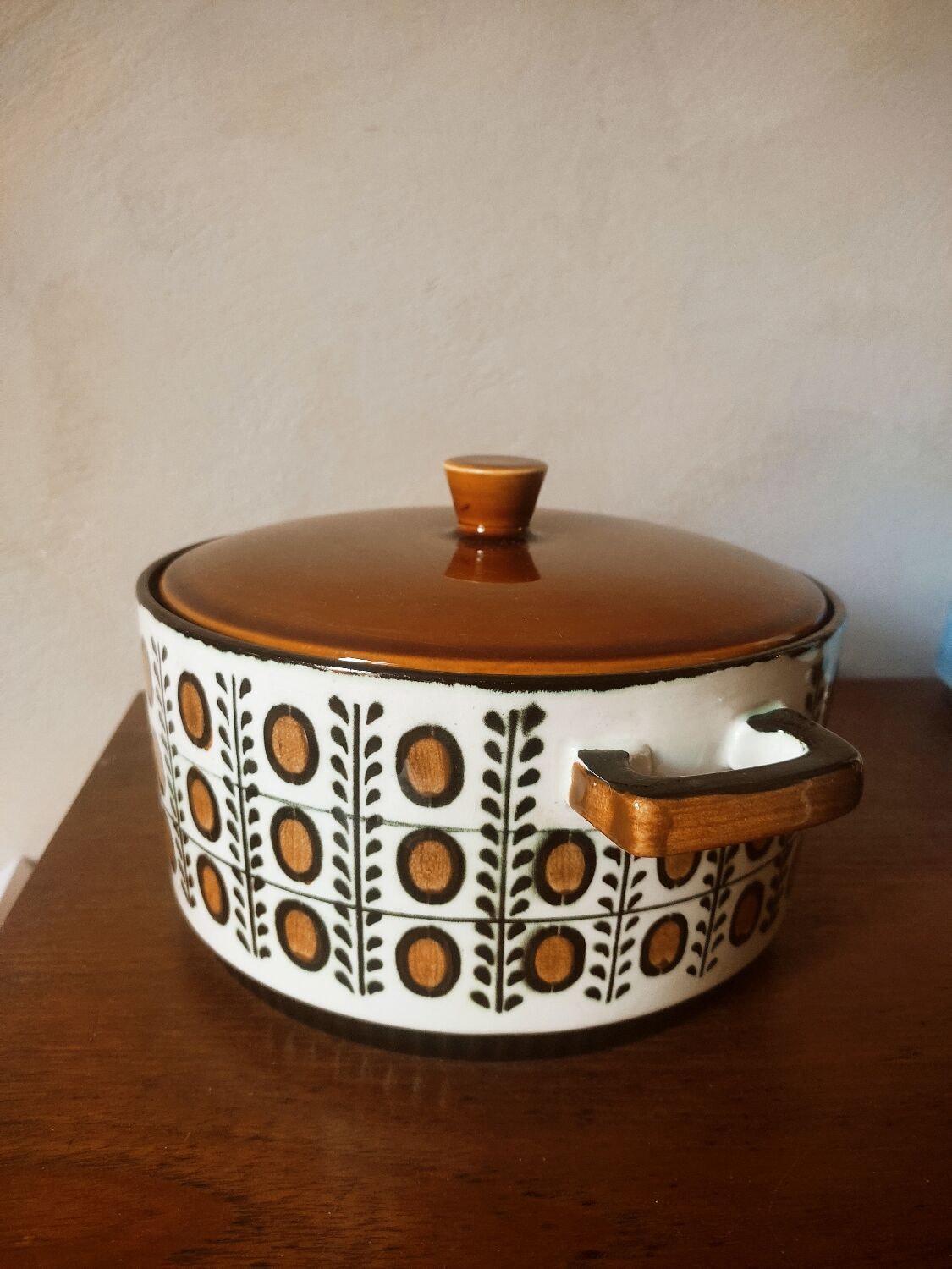 Earthenware casserole by Boch walnut model