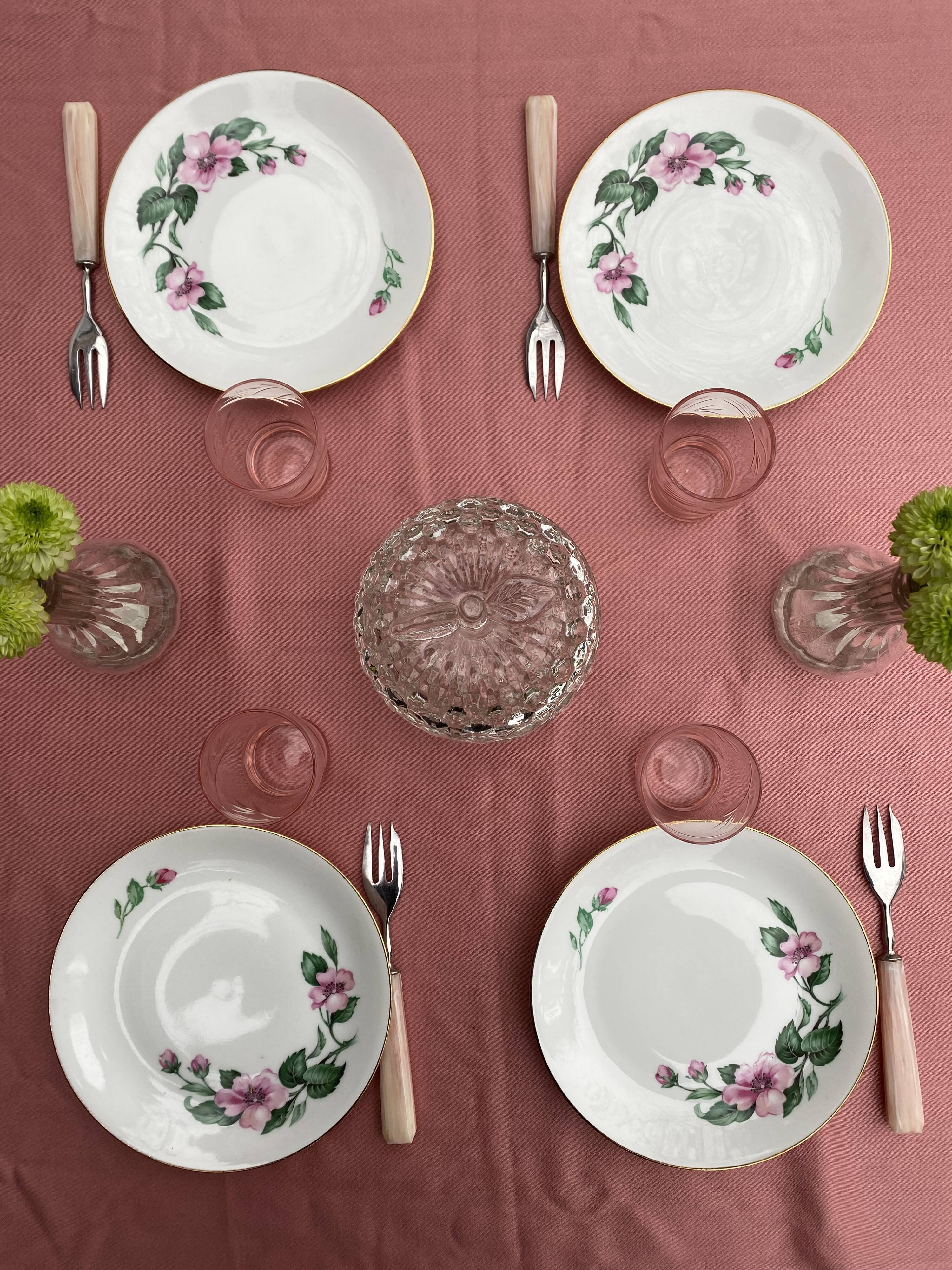 10 porcelain dessert plates