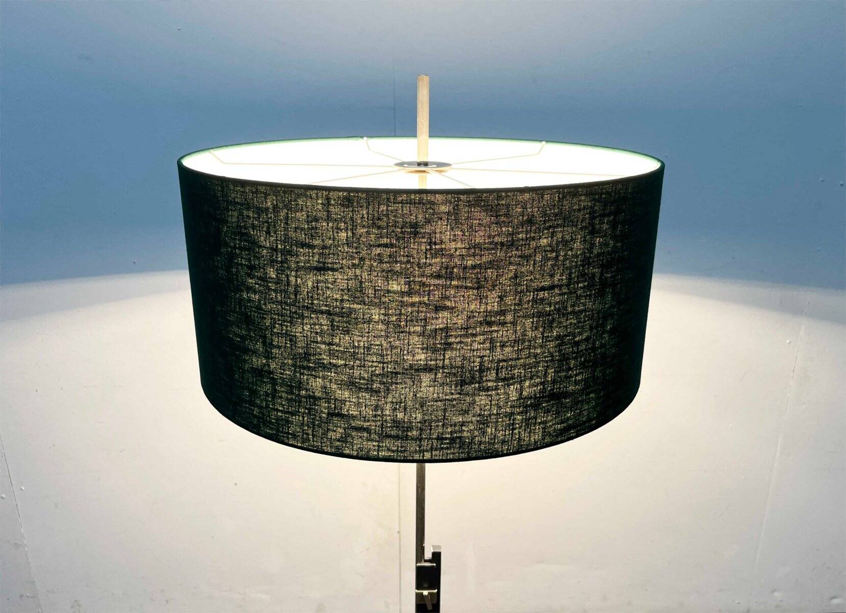 Mid-century minimalist floor lamp by Kaiser Leuchten, 1960s.