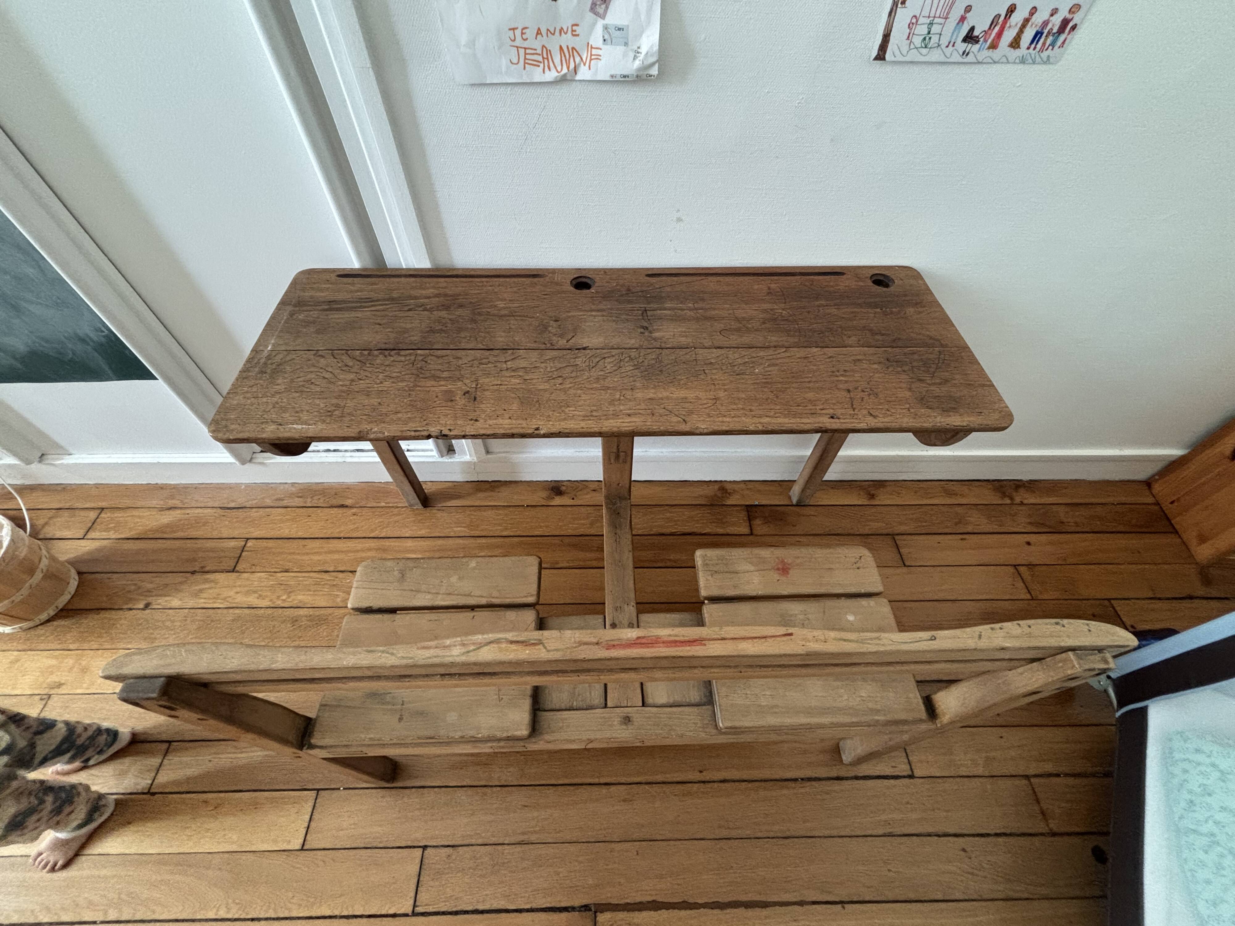 School desk for 2