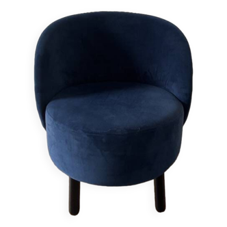 Fauteuil Crapaud en velours bleu nuit habitat bold