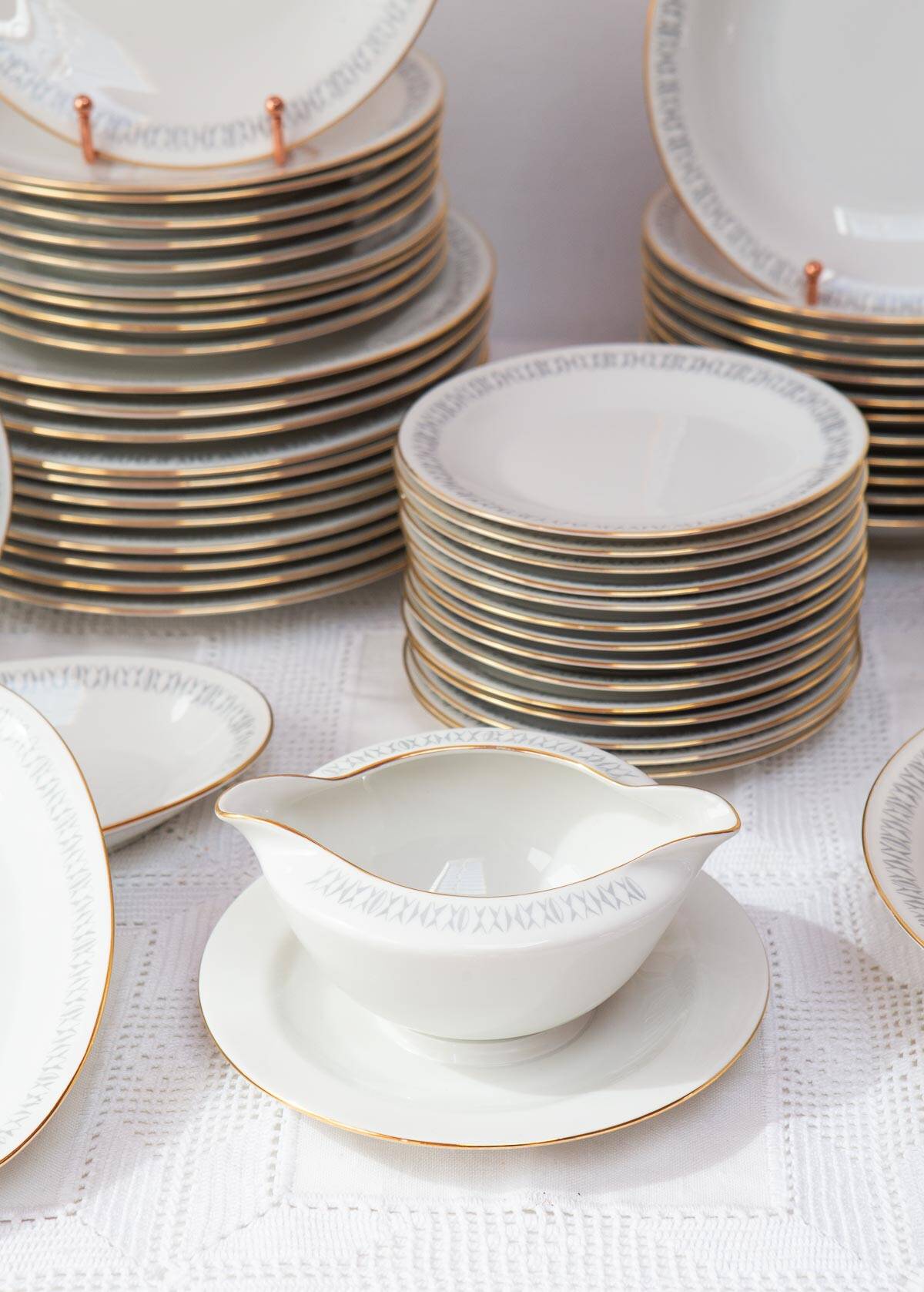 Vaisselle en porcelaine suédoise hackefors / hutschenreuther neuve (54 pcs)