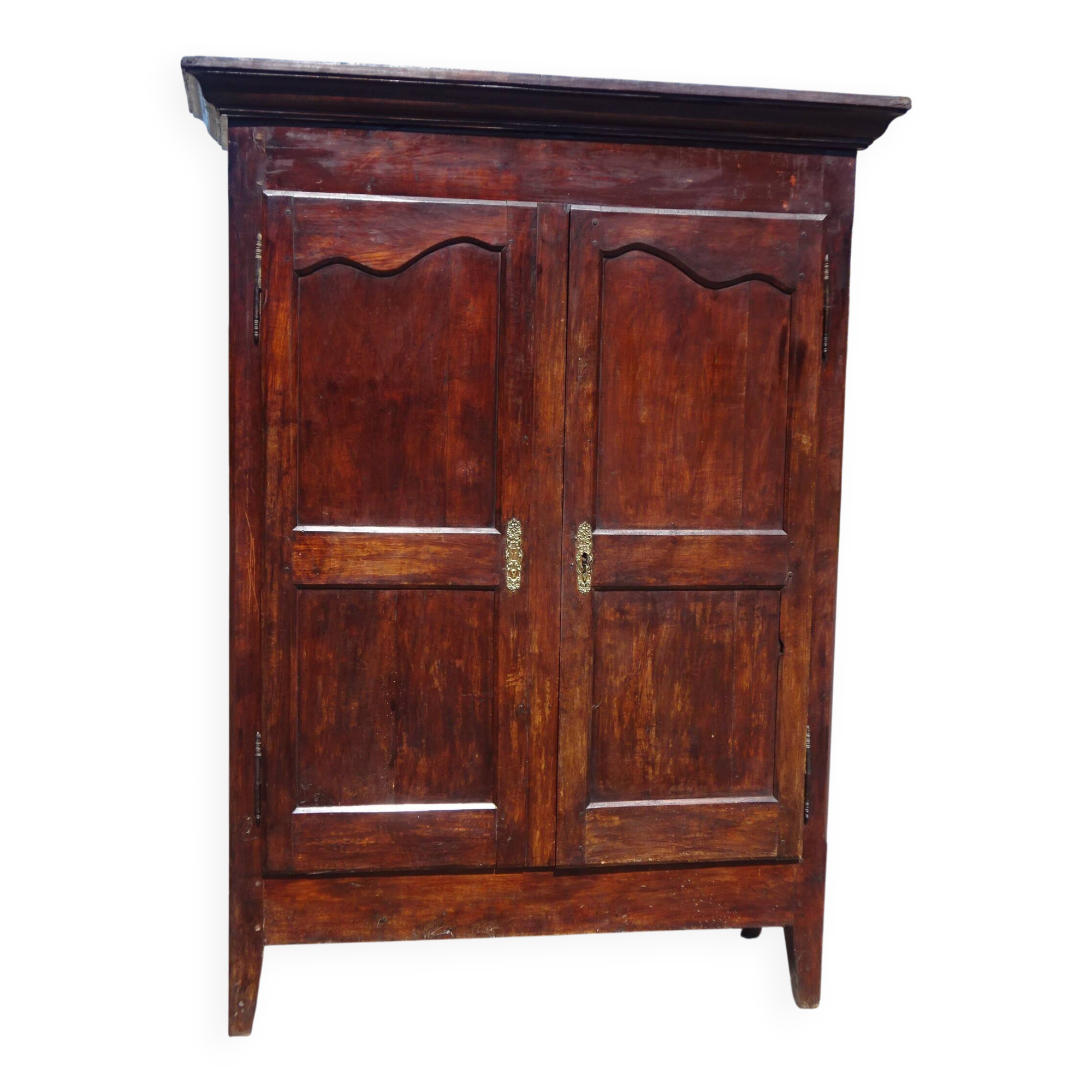 Ancienne armoire en noyer