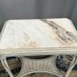 Table à thé de style Louis XV. Plateau en marbre.