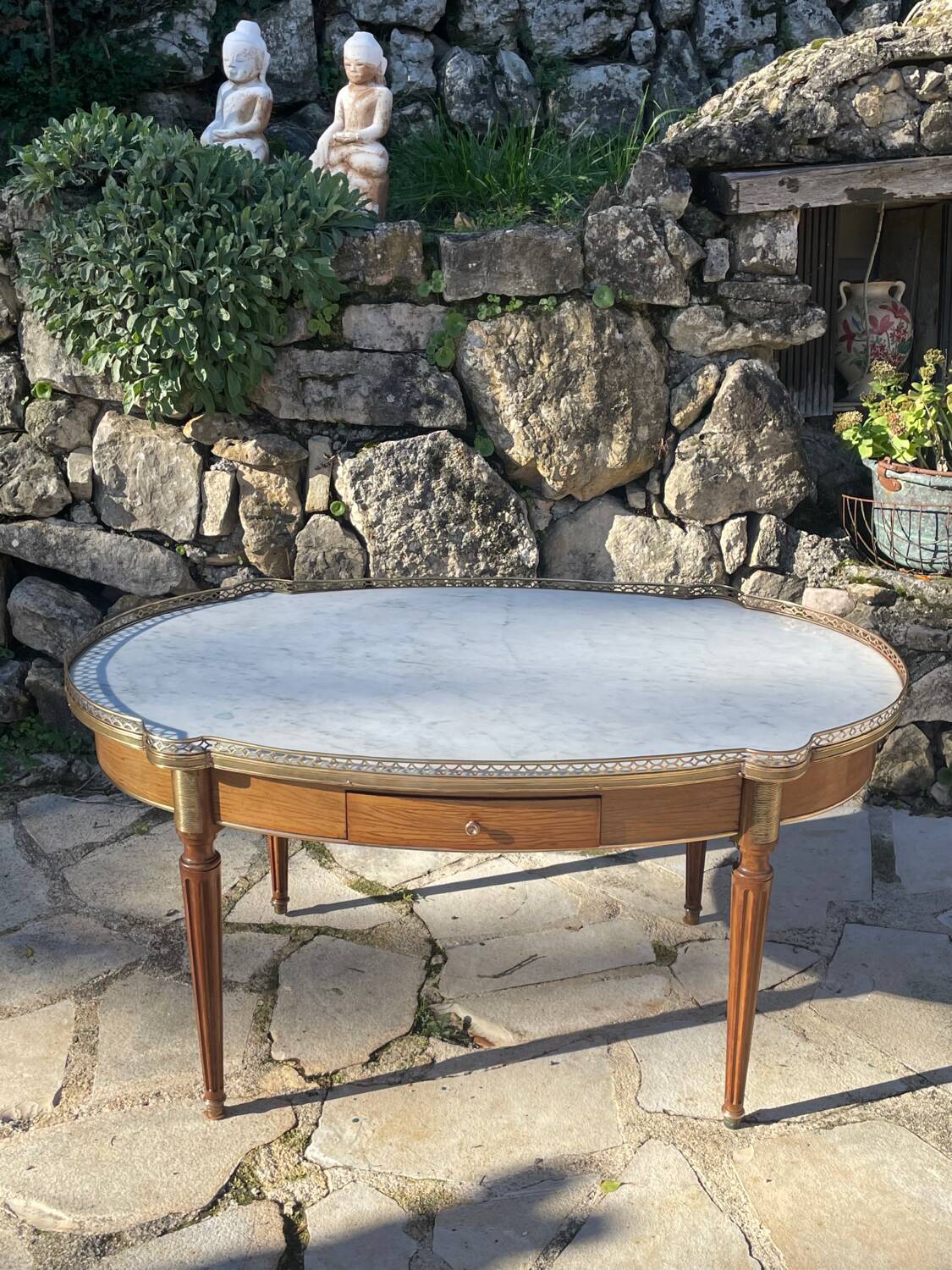 Bouillotte coffee table in blond mahogany, Louis XVI style, 20th century period