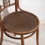 Pair of Thonet-style chairs in bent wood with turned spindles – Central Europe, circa 1920