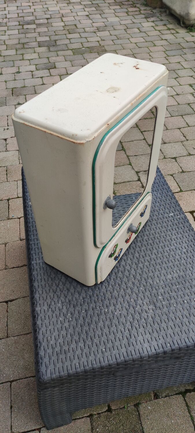 Vintage sheet metal medicine cabinet