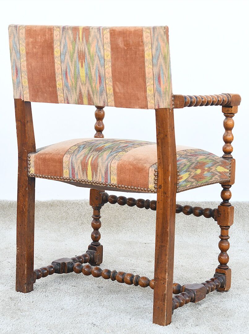 Louis XIII style chair