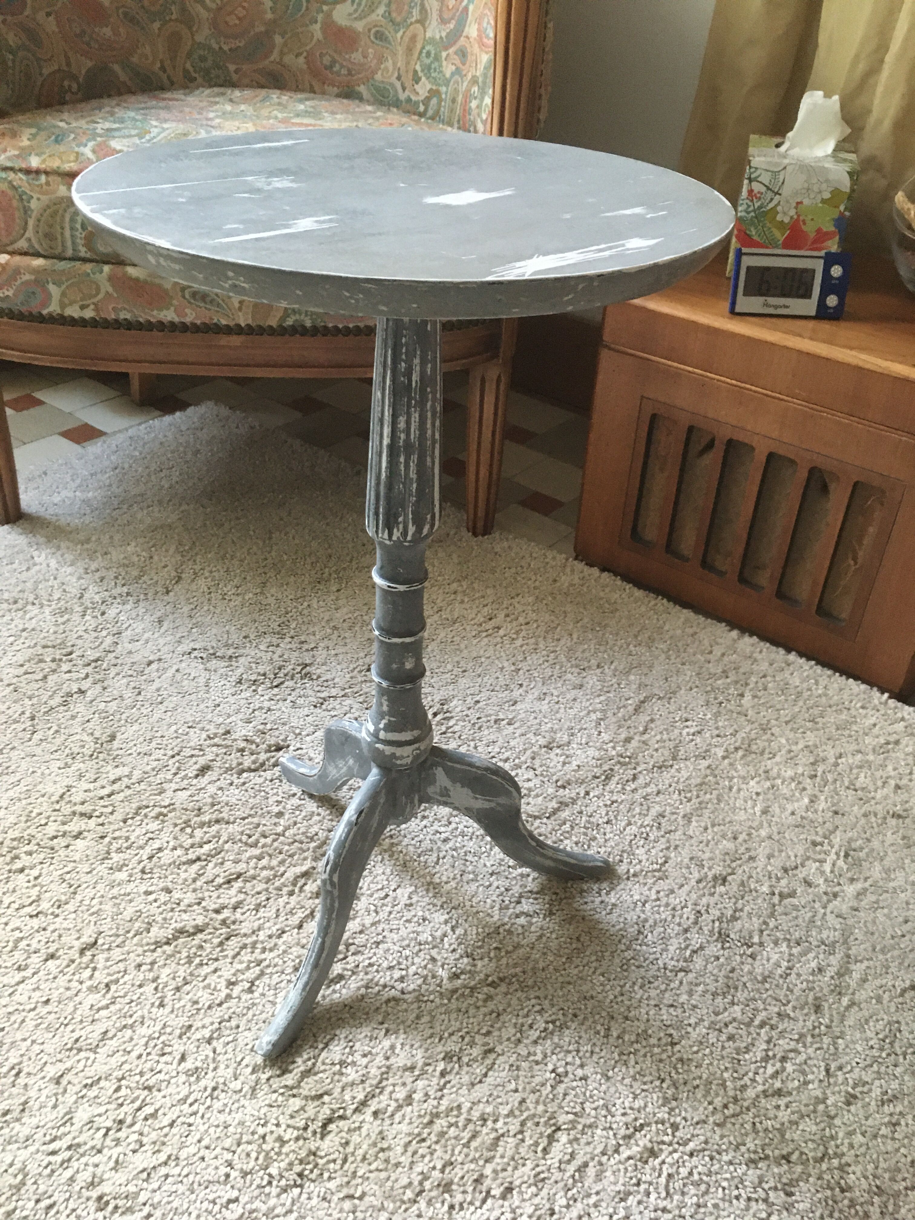 Shabby style wooden pedestal table