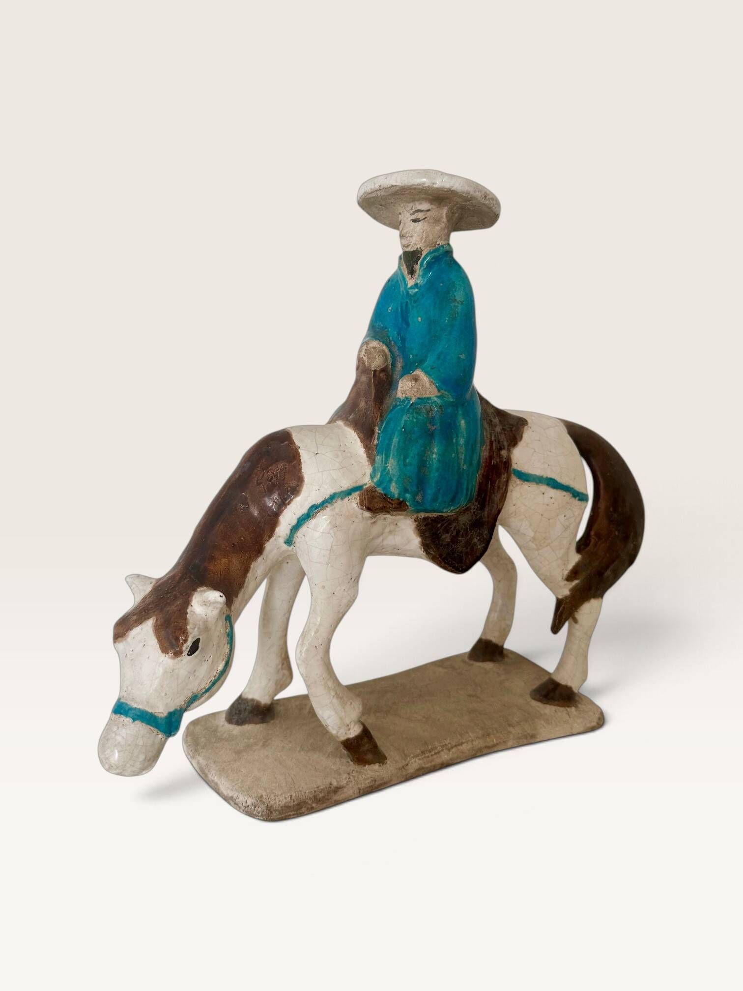 Cheval et cavalier chinois en terre cuite émaillée, XXe