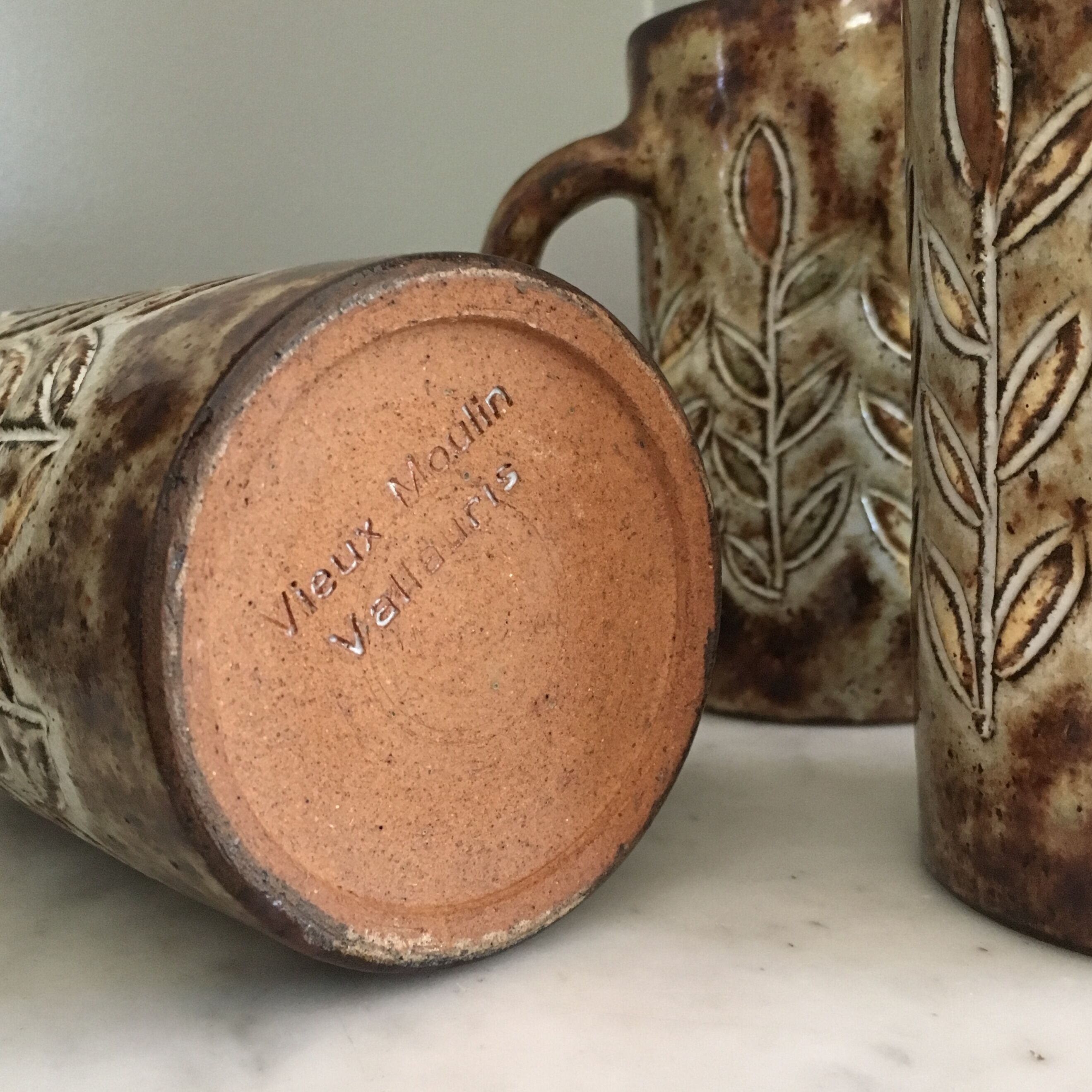 Orangeade pottery service Le Vieux Moulin in Vallauris