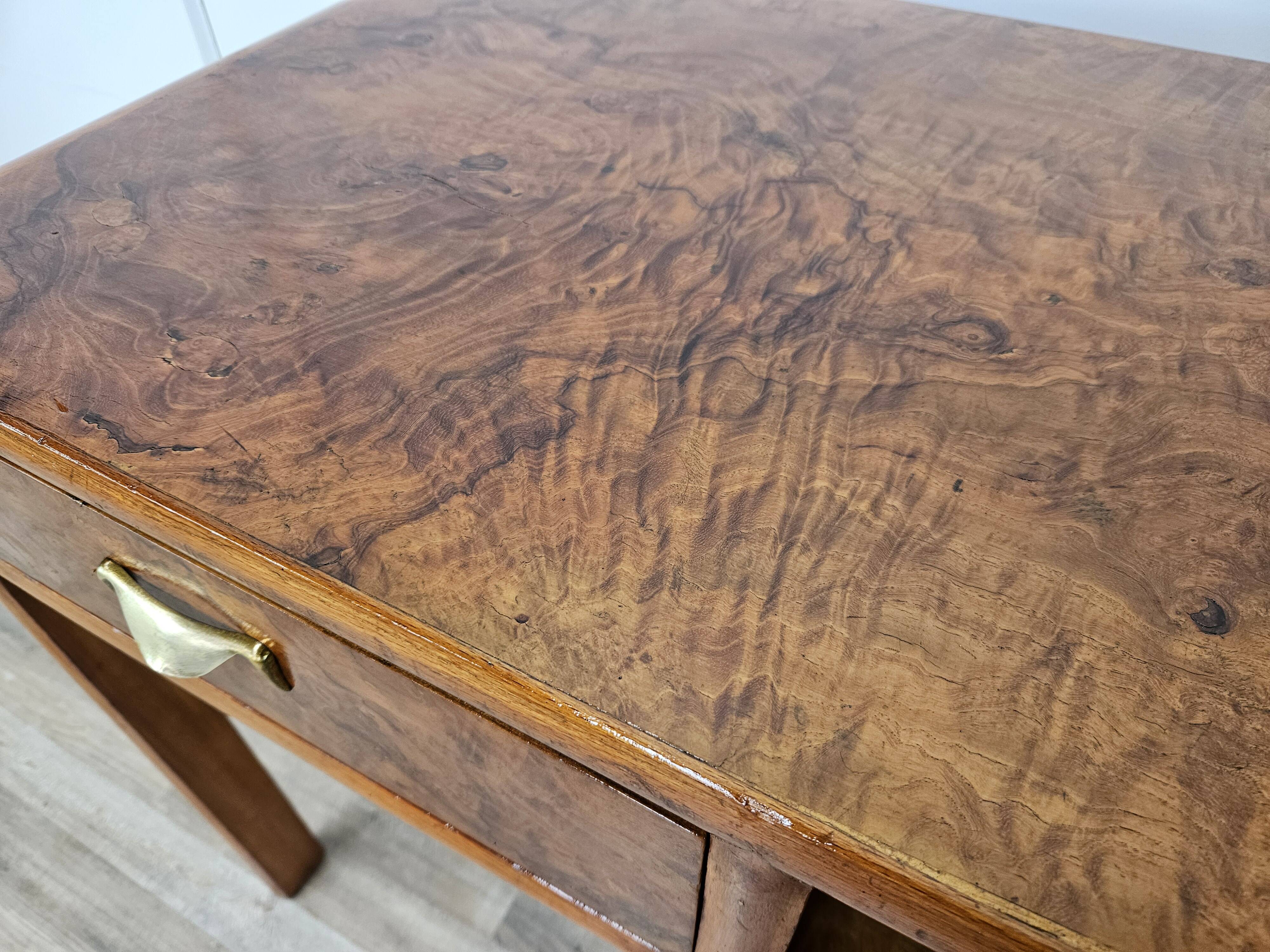 1950s Art Decò writing desk in walnut burl and blond walnut