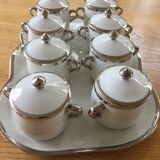 Service de 8 pots à crème et son plateau