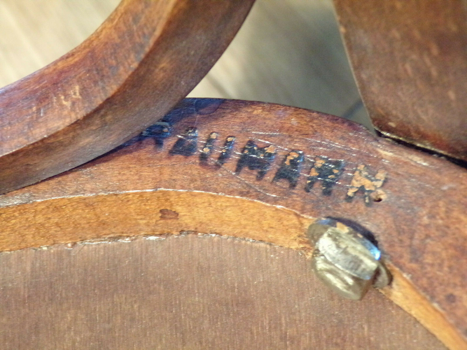 Suite 3 chairs of vintage Baumann bistro