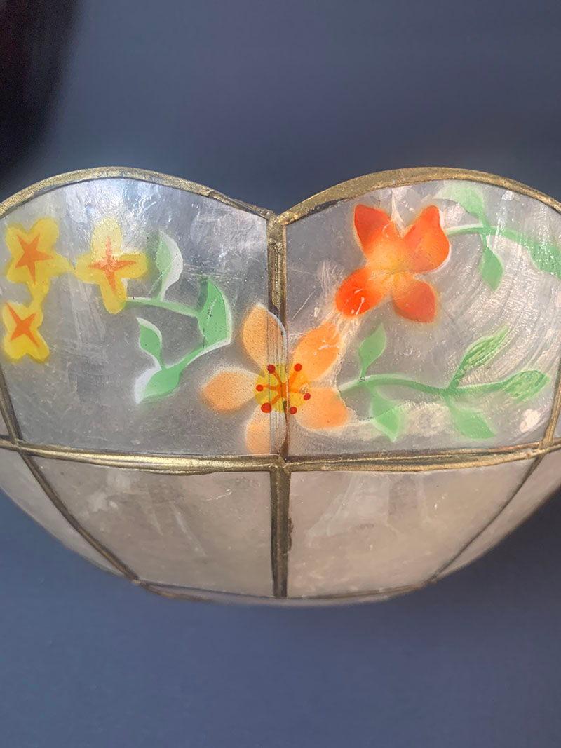 Mother-of-pearl and brass wall lamp