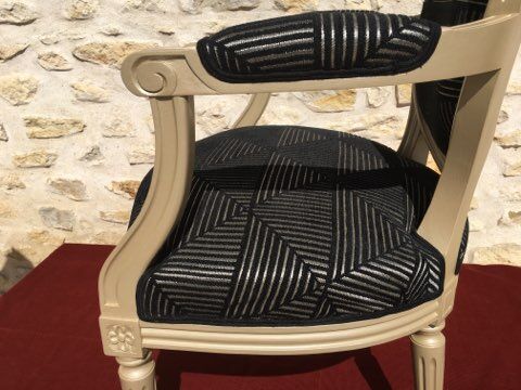 Fauteuil cabriolet style Louis XVI
