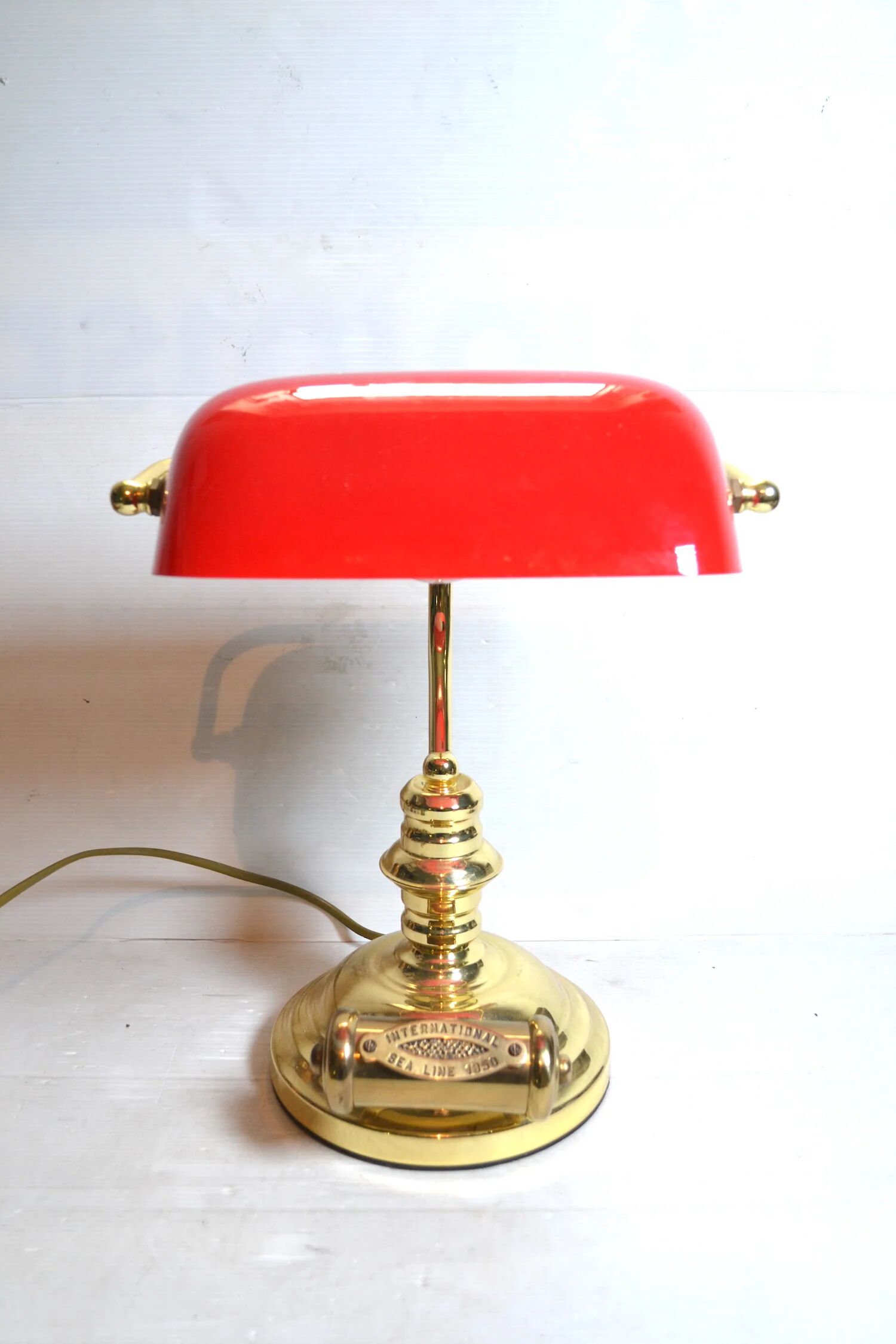 Banker's lamp