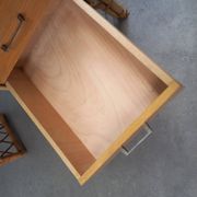 Bureau et sa chaise en rotin
