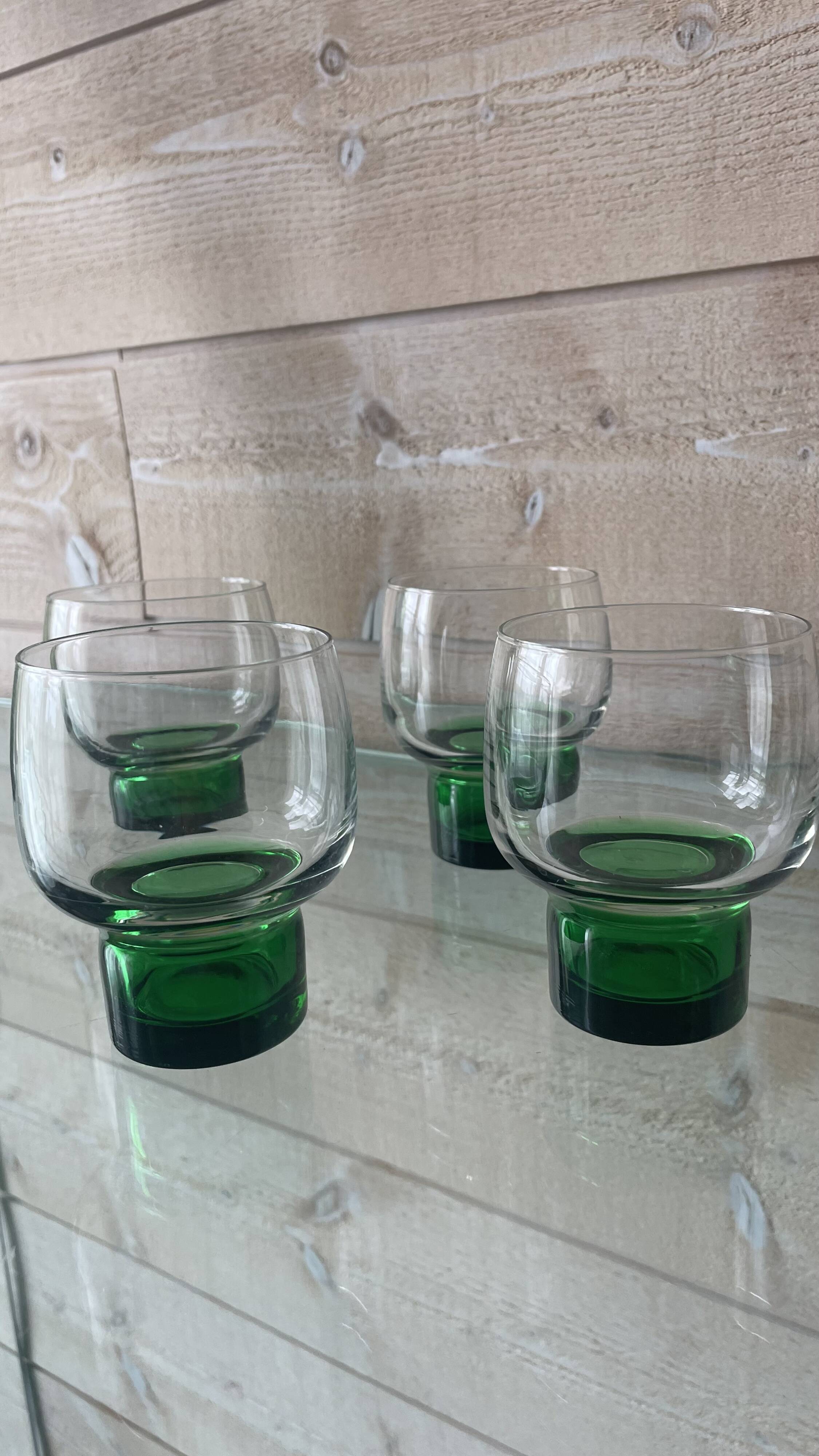 Set of 4 Luminarc glasses model vines
