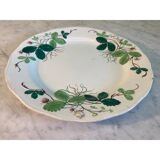 Georges Sand plate service Creil and Montereau 19th century. Strawberry barbotine.