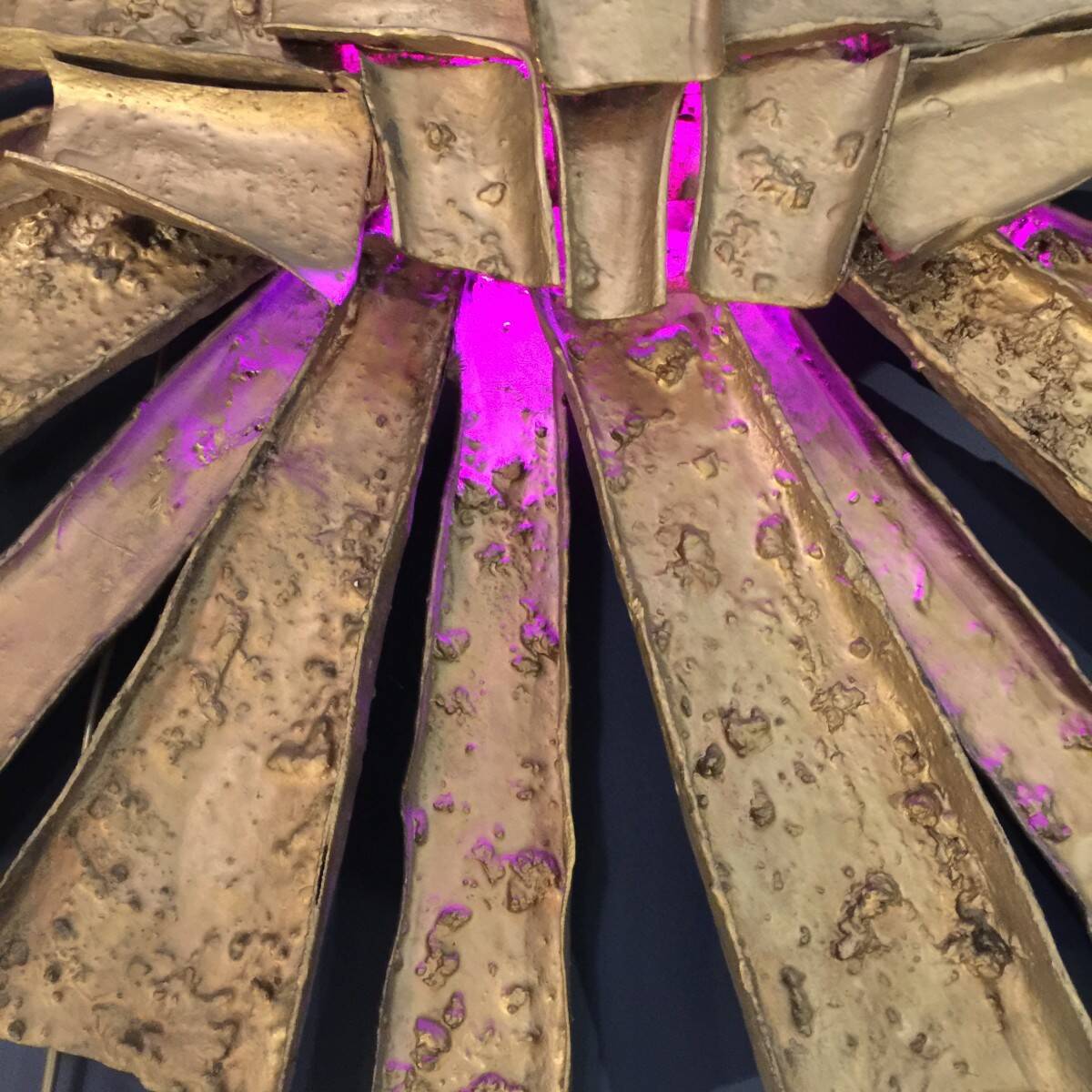 Large Sun wall sculpture, Resin & polyester lamp, Brutalist style