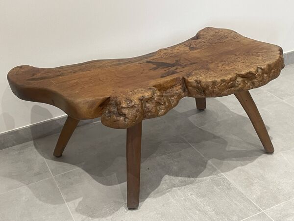 Table Brutaliste, superbe flash en plateau.