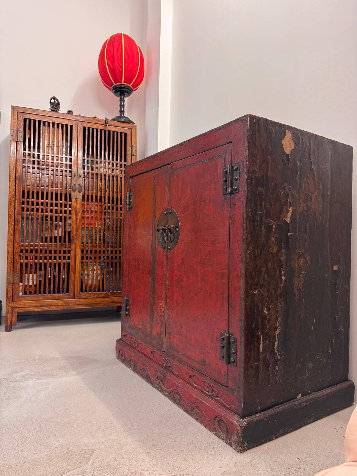 Red lacquered furniture from Shanxi Province (Northern China)